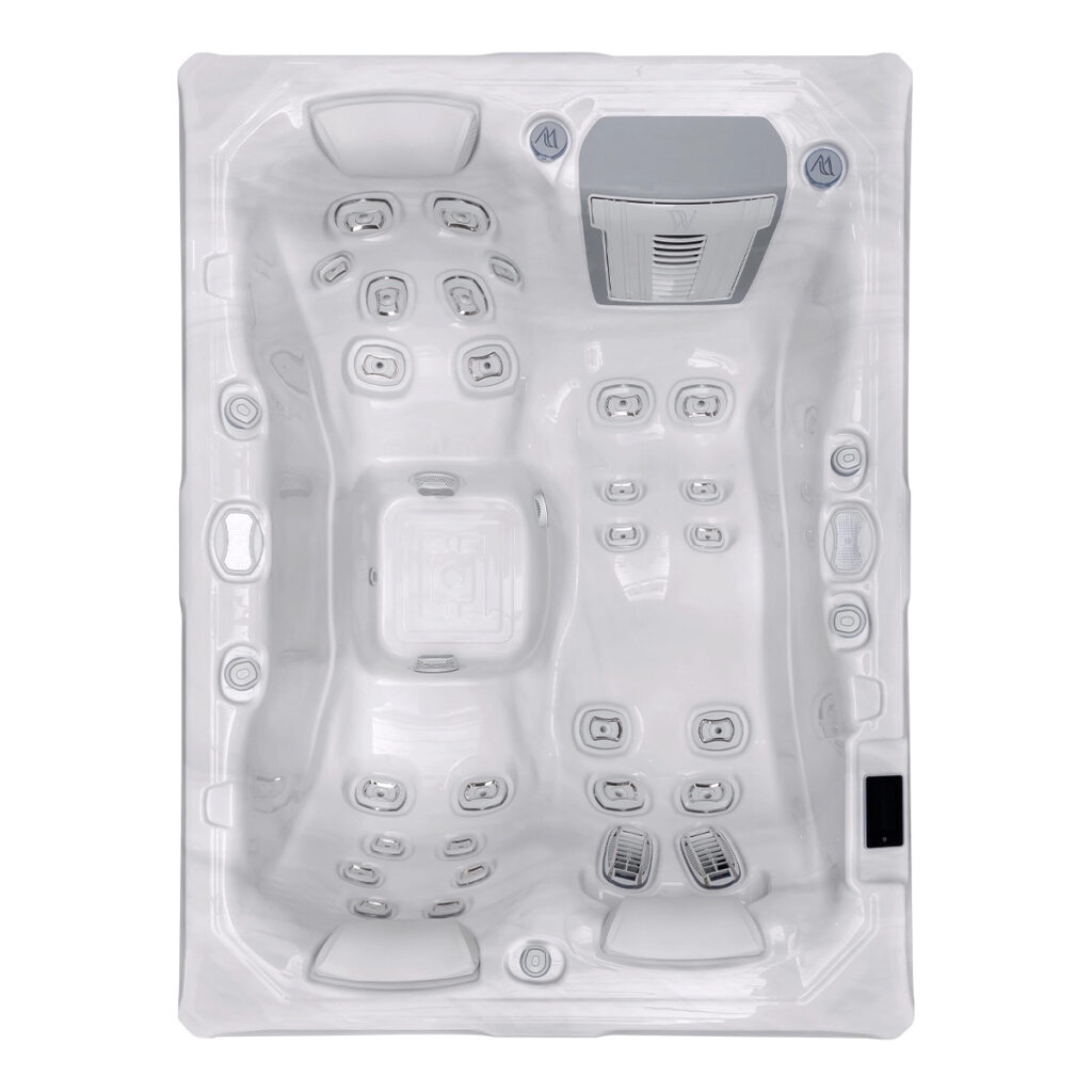 moderne witte jacuzzi met meerdere jets en hoofdsteunen van Westspa voor ontspanning en wellness